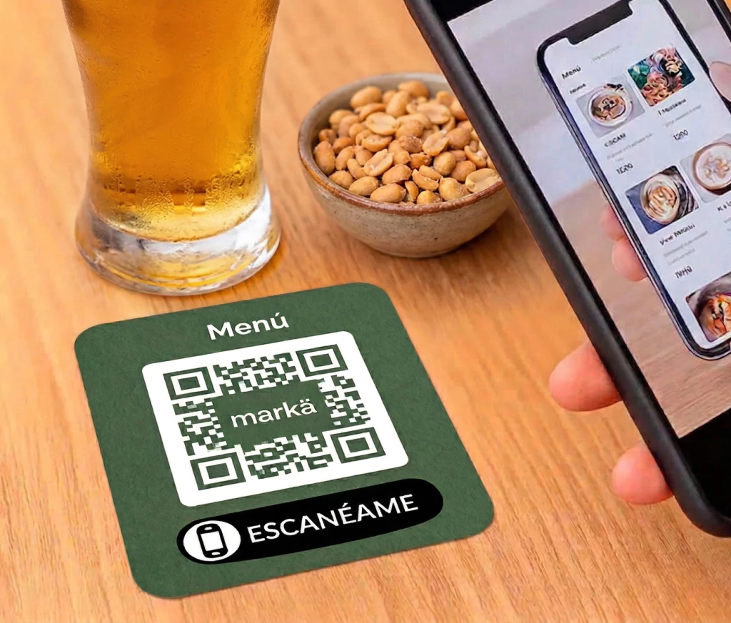 Calcomania de QR para restaurantes. Imagen 1 del catálogo Markä.